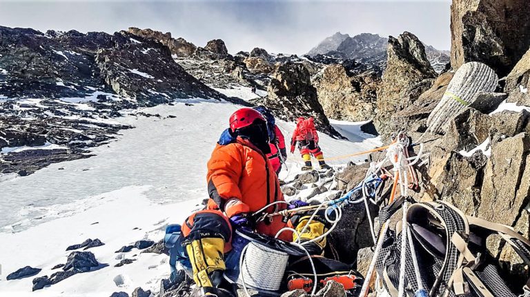 https://www.turiski.es/alex-txikon-alucina-confort-iglus-campo-base-k2/