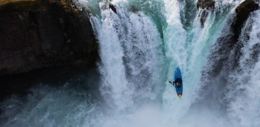 Nouria Newman kayak extremo Islandia