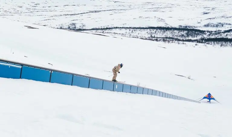 Jesper Tjader record Guinnes de rail con esquís